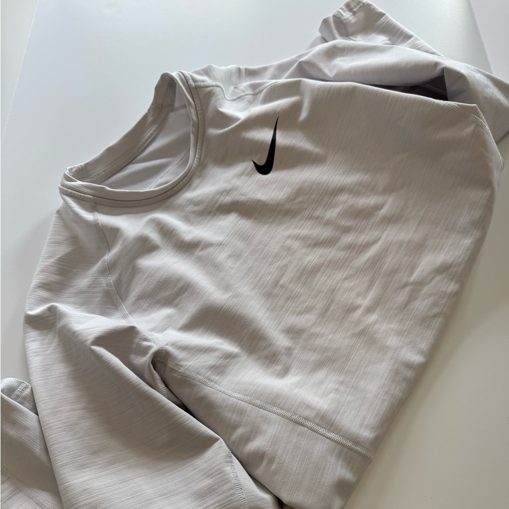 Women’s Nike Dri-Fit Long-Sleeve L